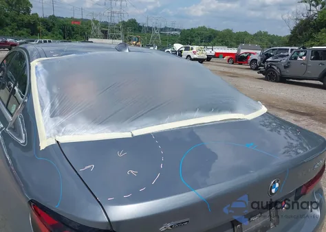 2023 BMW 530 I xDrive z USA, uszkodzony, nr VIN WBA13BJ01PCM54043